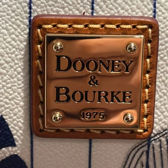 Dooney & Bourke New York Yankees Crossbody Bag - Picture 2 of 16